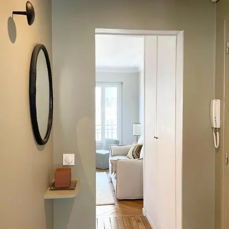 Apartment Escapade Rive Gauche - Tour Eiffel & Invalides Paris