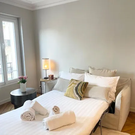 Apartment Escapade Rive Gauche - Tour Eiffel & Invalides Paris